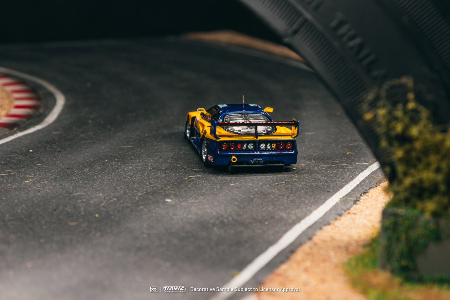 In Stock TW 1:64 Ferrari F40 G – обзор и цена Die Cast Car 1 64